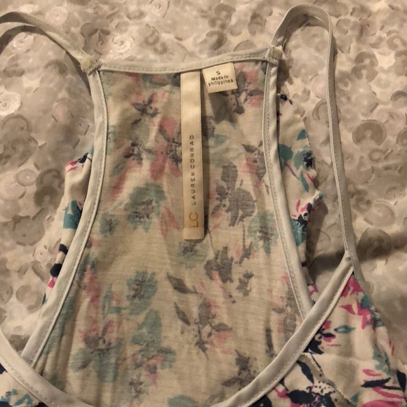 Floral Racer Back Tank - Picture 3 of 3